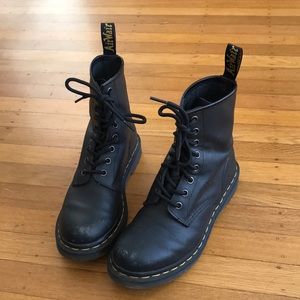 Dr. Martens black airware lace up 1460 boots. Size women’s US 7. UK 5
